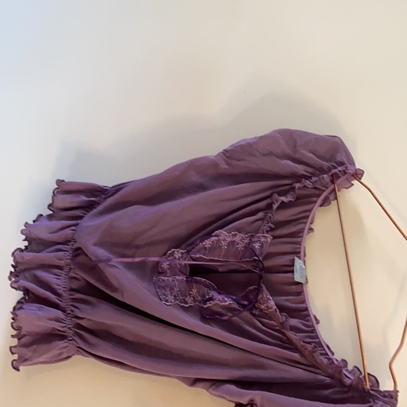 Crop top - Picture 2 of 4